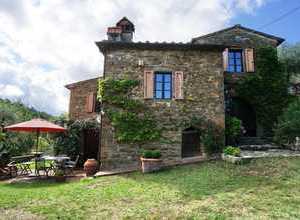 Landhaus-in-Panoramalage-Toskana