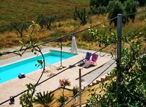 Piscina con vista mare