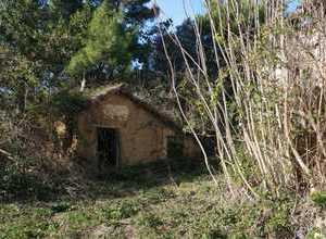 piccolo fabbricato vicino casa