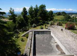 ...piscina quasi pronta!