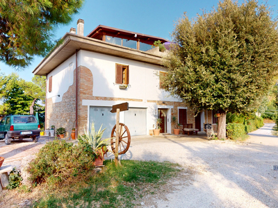 Charmantes Landhaus mit zahlreichen Zimmern und viel Platz – B&B Casa Laura