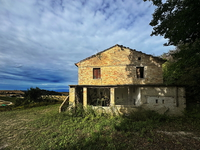 Country house close to the historical centre