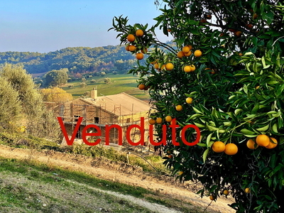 New construction of a country house in the beautiful landscape near Altidona